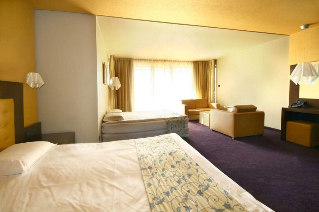 Park Hotel Romantica スヴィレングラッド エクステリア 写真